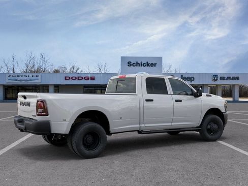New 2026 RAM 3500 Tradesman AWD/4WD image 4