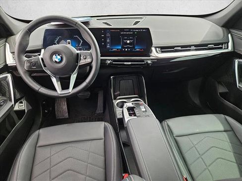 Used 2025 BMW X1 xDrive28i w/ Technology Package AWD/4WD image 16