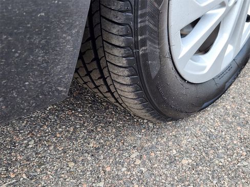 Used 2025 Subaru Impreza 2.0i image 12