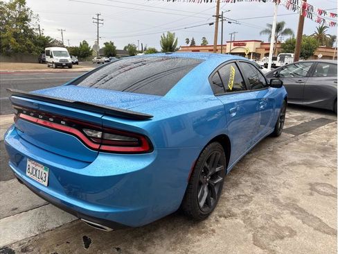 Used 2019 Dodge Charger SXT w/ Blacktop Package RWD image 7