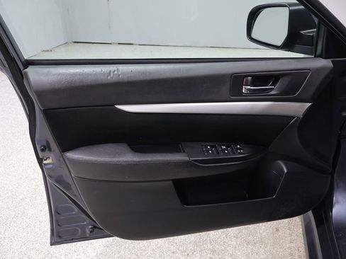 Used 2014 Subaru Legacy 2.5i Premium image 12