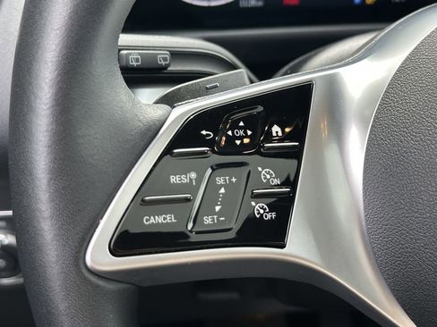 Certified 2025 Mercedes-Benz GLB 250 image 28