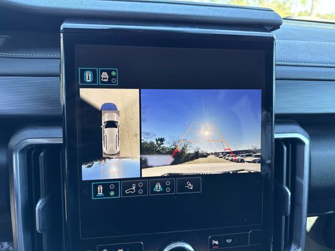 Used 2025 GMC Acadia Elevation image 26