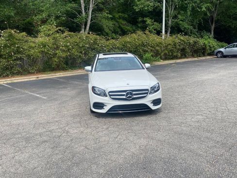 Used 2018 Mercedes-Benz E 300 image 2