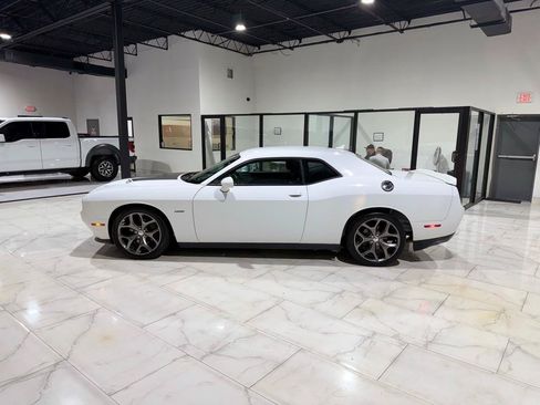 Used 2015 Dodge Challenger R/T w/ Quick Order Package 28B R/T RWD image 7