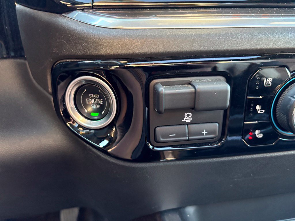 Used 2024 Chevrolet Silverado 3500 High Country w/ High Country Premium Package AWD/4WD image 25
