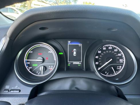 Used 2024 Toyota Camry SE image 31