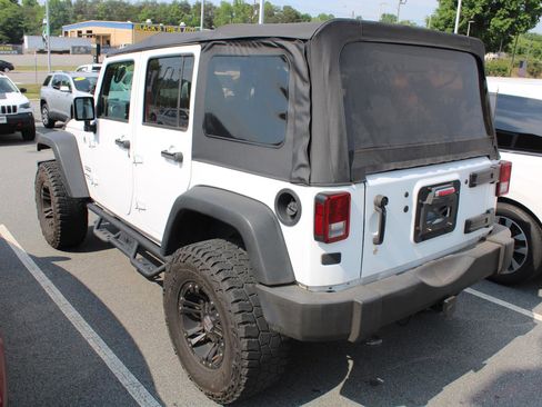 Used 2017 Jeep Wrangler Unlimited Sport w/ Quick Order Package 24S AWD/4WD image 4