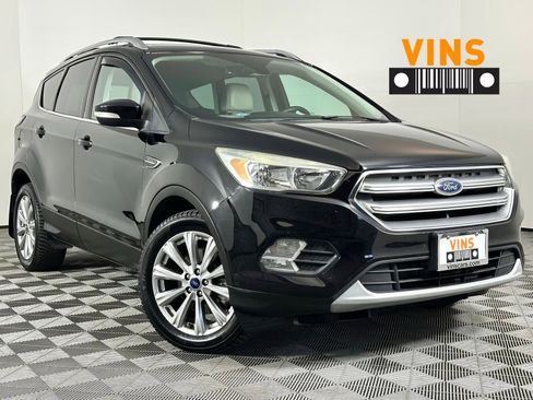 Used 2017 Ford Escape Titanium image 1