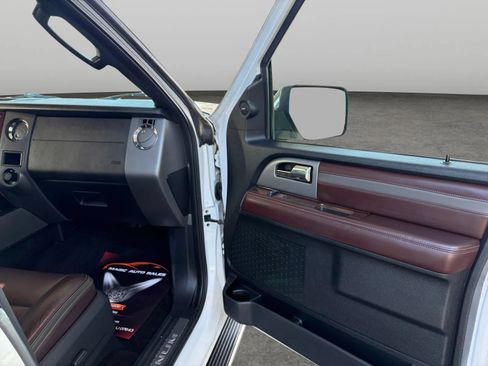 Used 2015 Ford Expedition Platinum AWD/4WD image 19