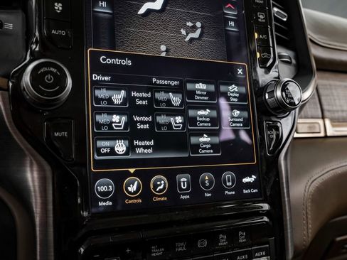 Used 2020 RAM 3500 Limited image 28