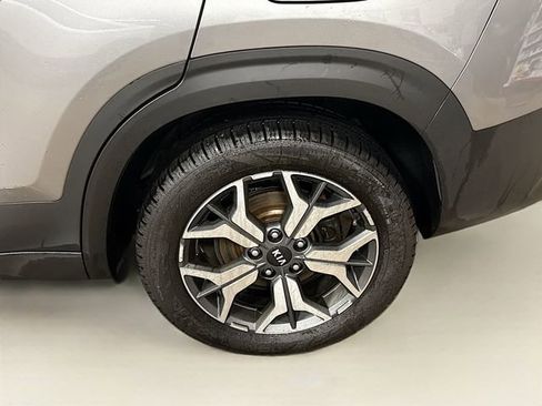 Used 2021 Kia Seltos EX image 10