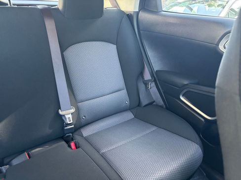 Used 2025 Kia Soul LX w/ LX Technology Package FWD image 35