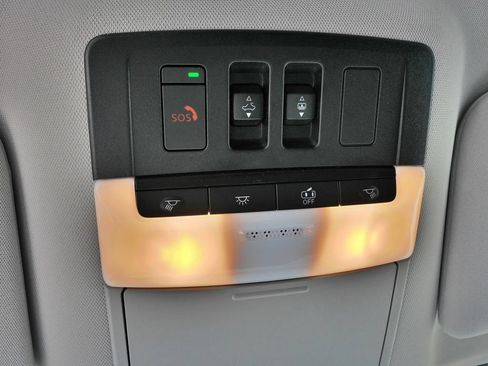 Used 2023 Nissan Pathfinder Platinum AWD/4WD image 31