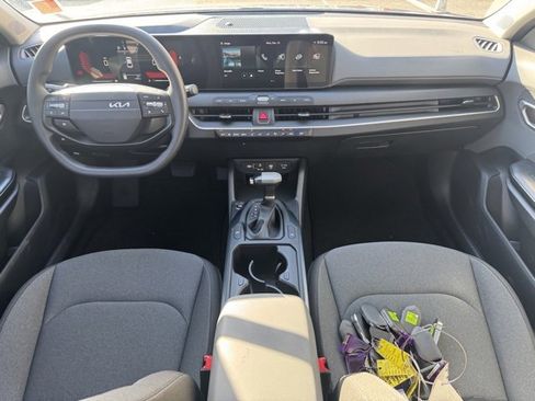 Certified 2025 Kia K4 LXS image 12