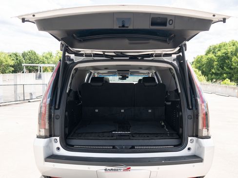 Used 2019 Cadillac Escalade ESV Premium Luxury AWD/4WD image 48