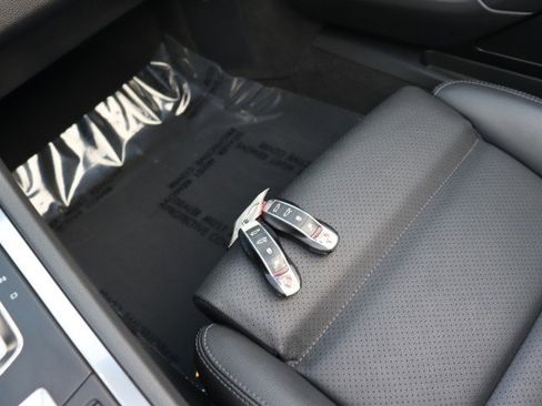 Used 2013 Porsche Boxster S image 39