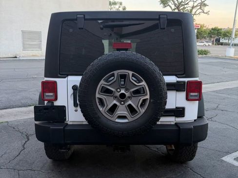 Used 2016 Jeep Wrangler Unlimited Rubicon w/ Max Tow Package image 6