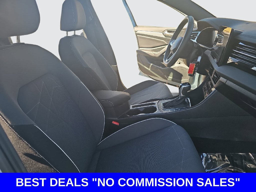 Used 2025 Volkswagen Jetta Sport FWD image 10