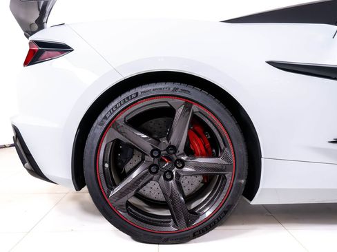 Used 2026 Chevrolet Corvette Z06 RWD image 18