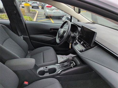 Certified 2025 Toyota Corolla LE image 10