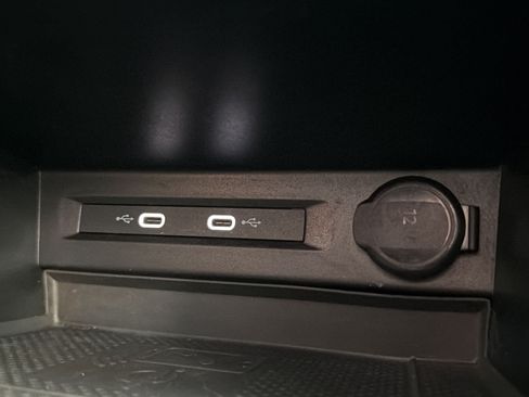 Used 2022 Volkswagen Tiguan SE FWD image 30
