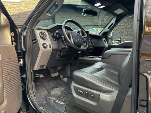 Used 2016 Ford F250 Lariat w/ Chrome Package image 10