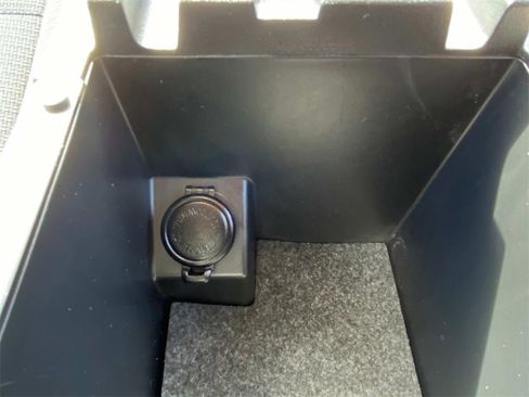 Used 2023 Subaru Outback Premium image 19