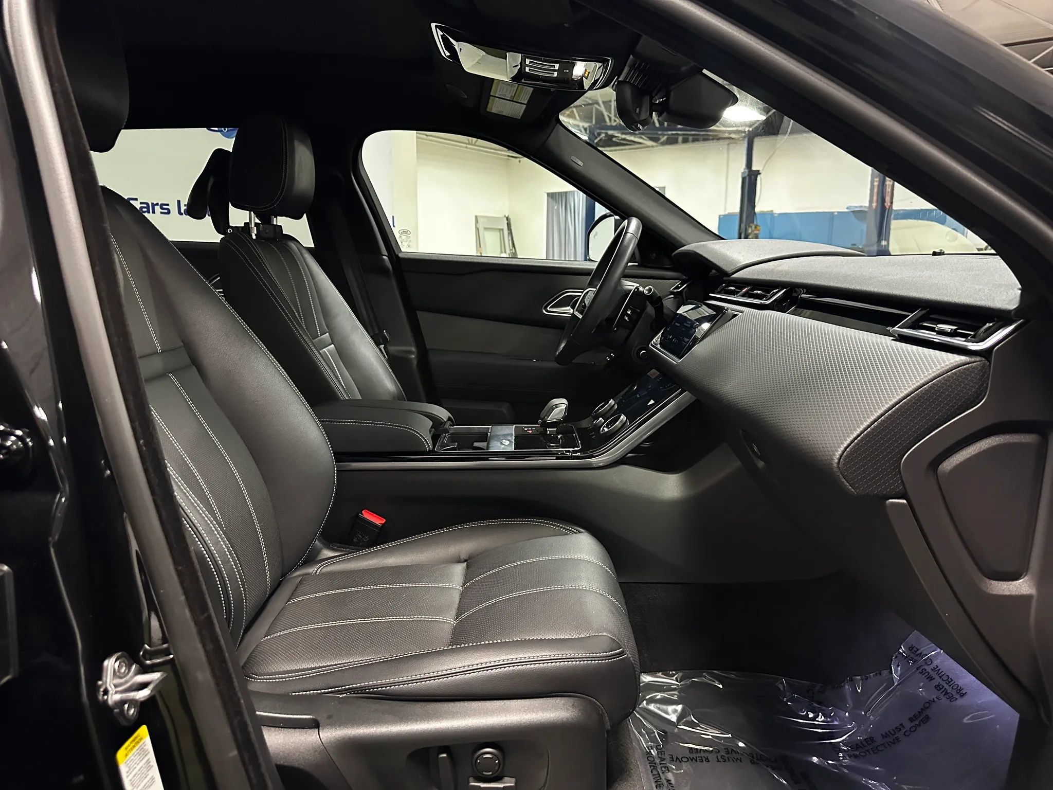 Used 2023 Land Rover Range Rover Velar S AWD/4WD image 24