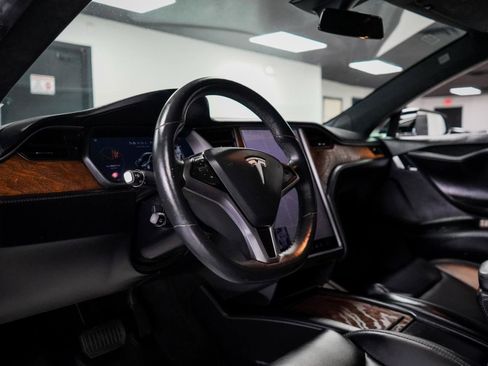Used 2020 Tesla Model S Long Range Plus AWD/4WD image 7