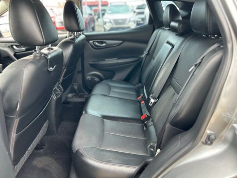 Used 2018 Nissan Rogue Sport SL w/ SL Premium Package image 13