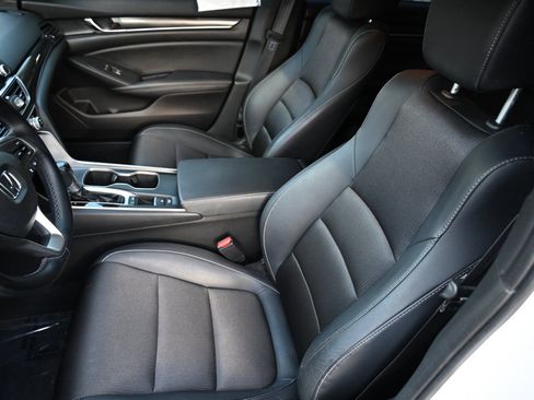Used 2020 Honda Accord Sport image 9