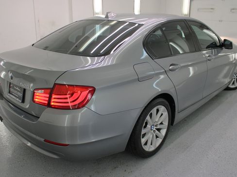 Used 2011 BMW 528i Sedan image 30