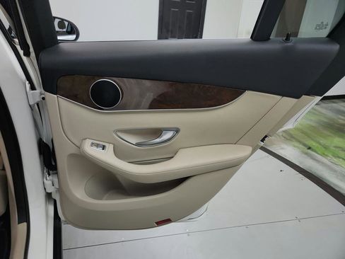 Used 2018 Mercedes-Benz GLC 300 image 31