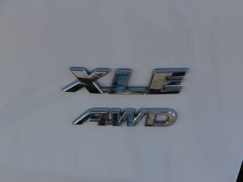 Used 2022 Toyota RAV4 XLE w/ Convenience Package image 10