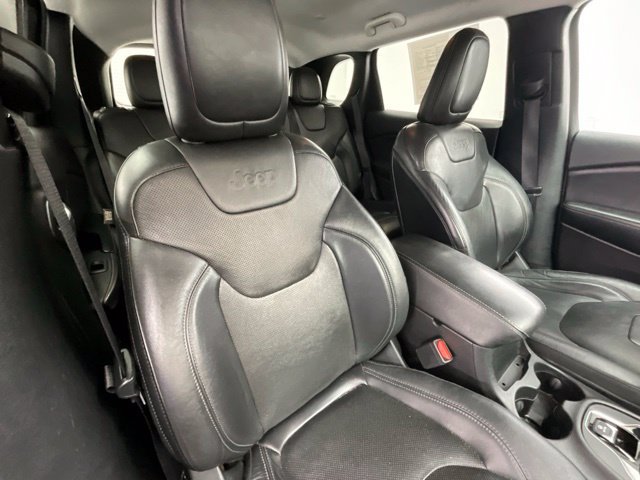 Used 2020 Jeep Cherokee Limited AWD/4WD image 12