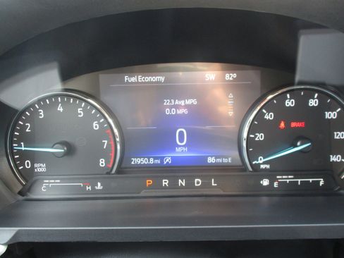 Used 2024 Ford Explorer XLT w/ Equipment Group 202A AWD/4WD image 18