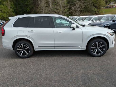 New 2026 Volvo XC90 B5 Core image 7