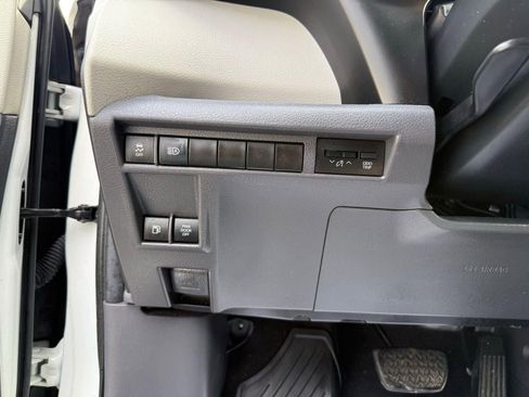Used 2022 Toyota Sienna LE FWD image 42