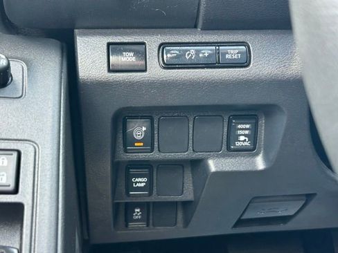 Used 2024 Nissan Frontier SV w/ SV Convenience Package RWD image 19