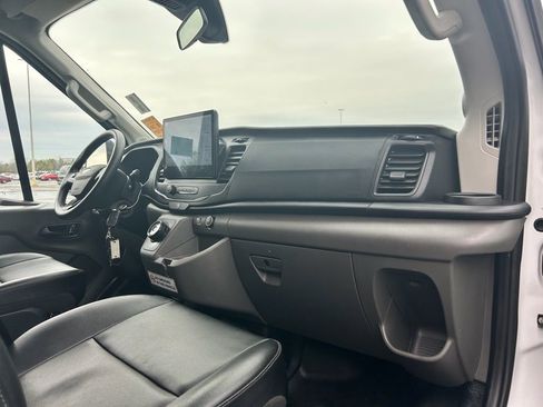 Used 2022 Ford E-Transit 148 High Roof Extended image 8