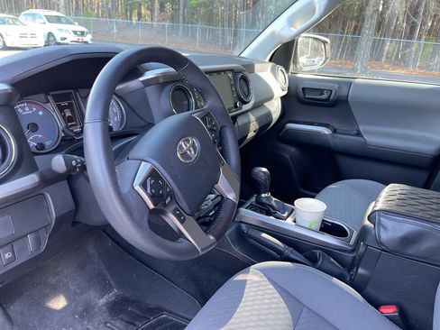 Used 2023 Toyota Tacoma SR5 w/ Technology Package image 11