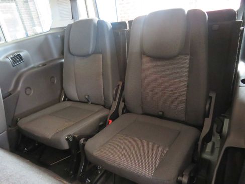 Used 2016 Ford Transit Connect XL image 18