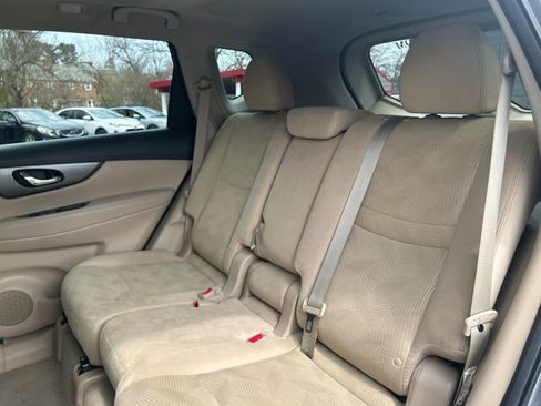 Used 2015 Nissan Rogue SV w/ SV Premium Package image 26