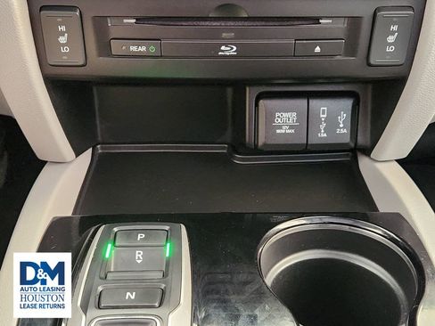 Used 2018 Honda Pilot Touring image 26