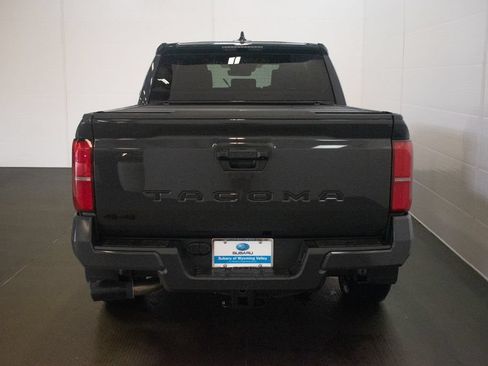 Used 2026 Toyota Tacoma TRD Sport AWD/4WD image 4