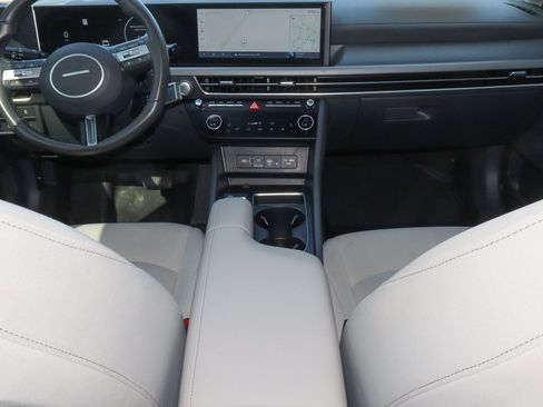 Used 2024 Hyundai Sonata SEL w/ Convenience Package FWD image 10