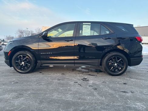 Used 2023 Chevrolet Equinox LS AWD/4WD image 4