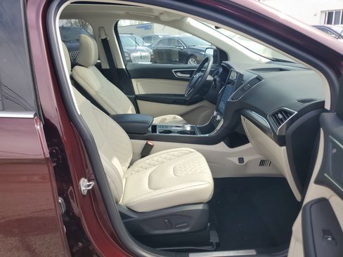Used 2023 Ford Edge Titanium w/ Equipment Group 301A AWD/4WD image 9