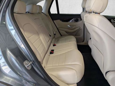 Used 2018 Mercedes-Benz GLC 300 image 20